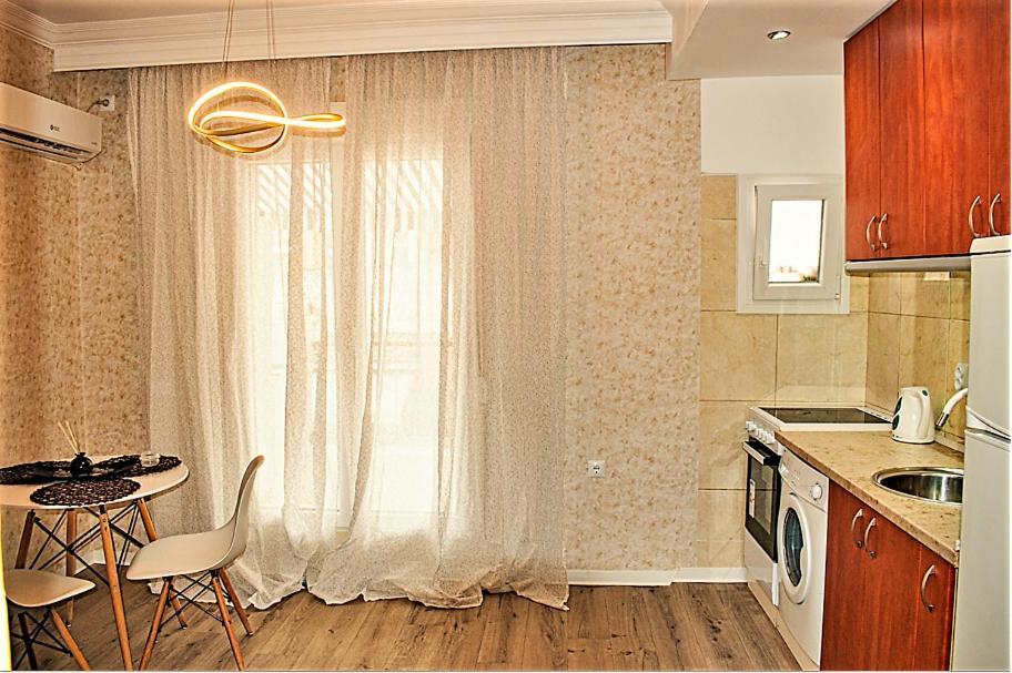 סלוניקי Kassandrou Suite Hot Tub-Jakuzzi - 2 Bedrooms - Big Balcony - Center מראה חיצוני תמונה